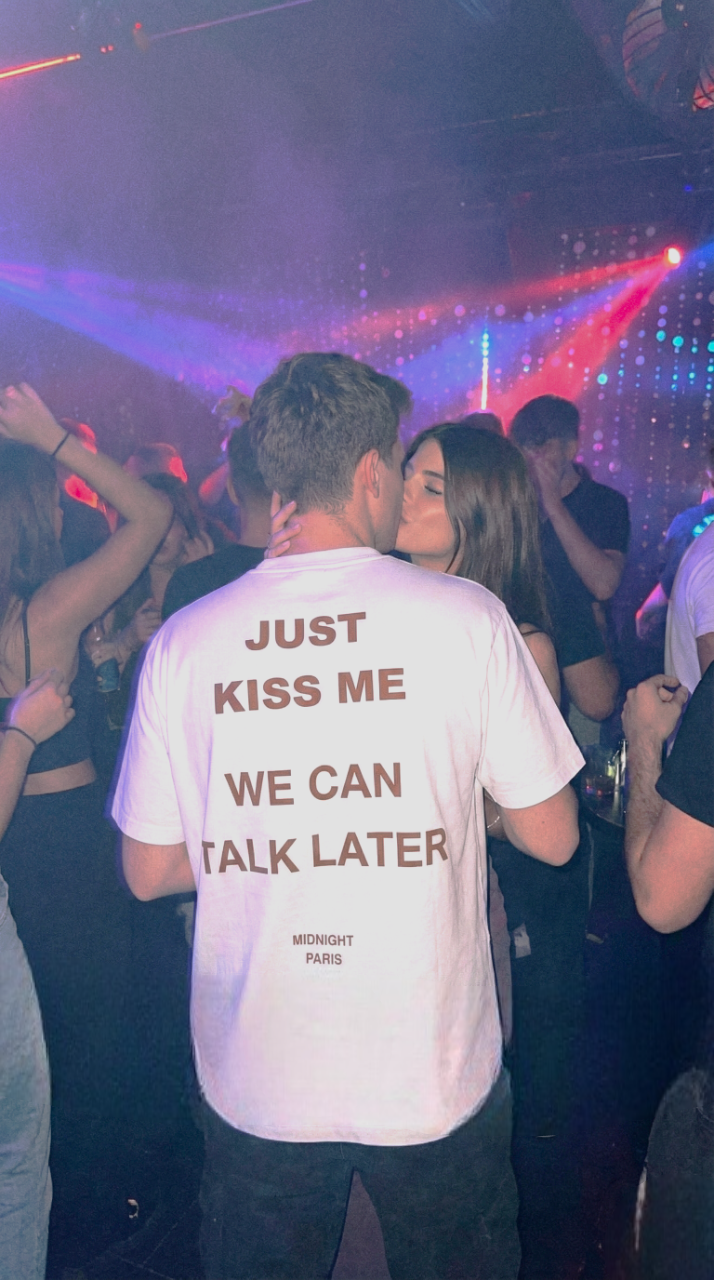 T-shirt Midnight Paris – “JUST KISS ME”